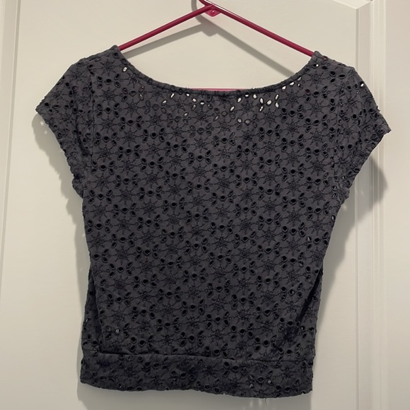 Women’s American Eagle Cropped Shirt Lace - Picture 2 of 2